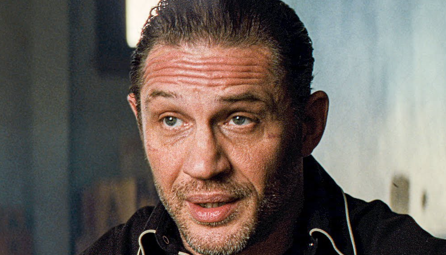 Tom Hardy most alaposan meglepte a kollégáját az új filmje forgatásán Tom Hardy most alaposan meglepte a kollégáját az új filmje forgatásán