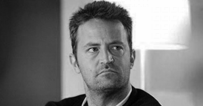 Nem vezetett meggyőző eredményre Matthew Perry boncolása Nem vezetett meggyőző eredményre Matthew Perry boncolása