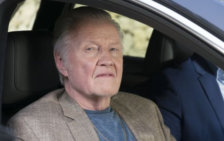 Angelina Jolie apja, Jon Voight csalódott a lányában az izraeli háborúról vallott nézetei miatt Angelina Jolie apja, Jon Voight csalódott a lányában az izraeli háborúról vallott nézetei miatt