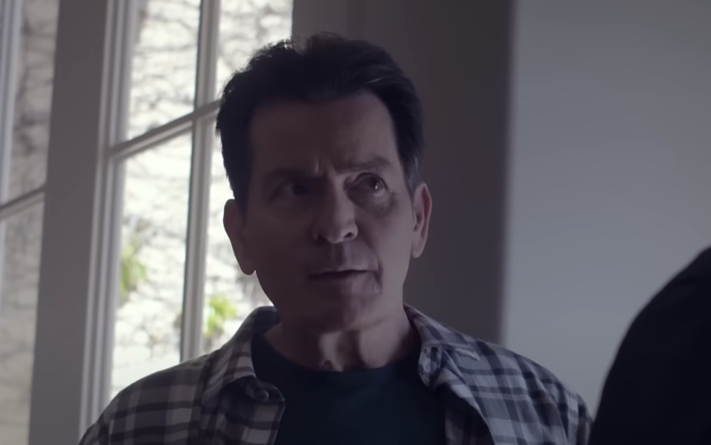 HBO Max: Charlie Sheen a Két pasi - meg egy kicsi alkotójának új vígjáték sorozatában, itt a Bookie előzetese HBO Max: Charlie Sheen a Két pasi - meg egy kicsi alkotójának új vígjáték sorozatában, itt a Bookie előzetese