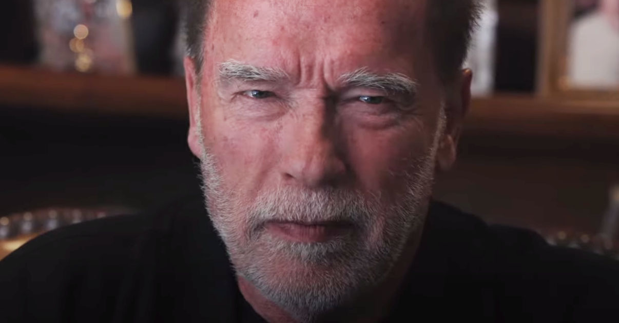 ‘Olyan szánalmasan fognak meghalni, ahogy éltek’: Schwarzenegger 12 perces beszédben üzent az antiszemitáknak és a gyűlölködőknek (videó) ‘Olyan szánalmasan fognak meghalni, ahogy éltek’: Schwarzenegger 12 perces beszédben üzent az antiszemitáknak és a gyűlölködőknek (videó)