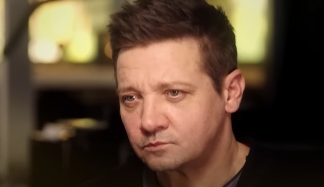 Először adott interjút a balesetét követően Jeremy Renner, megdöbbentő részleteket árult el a színész