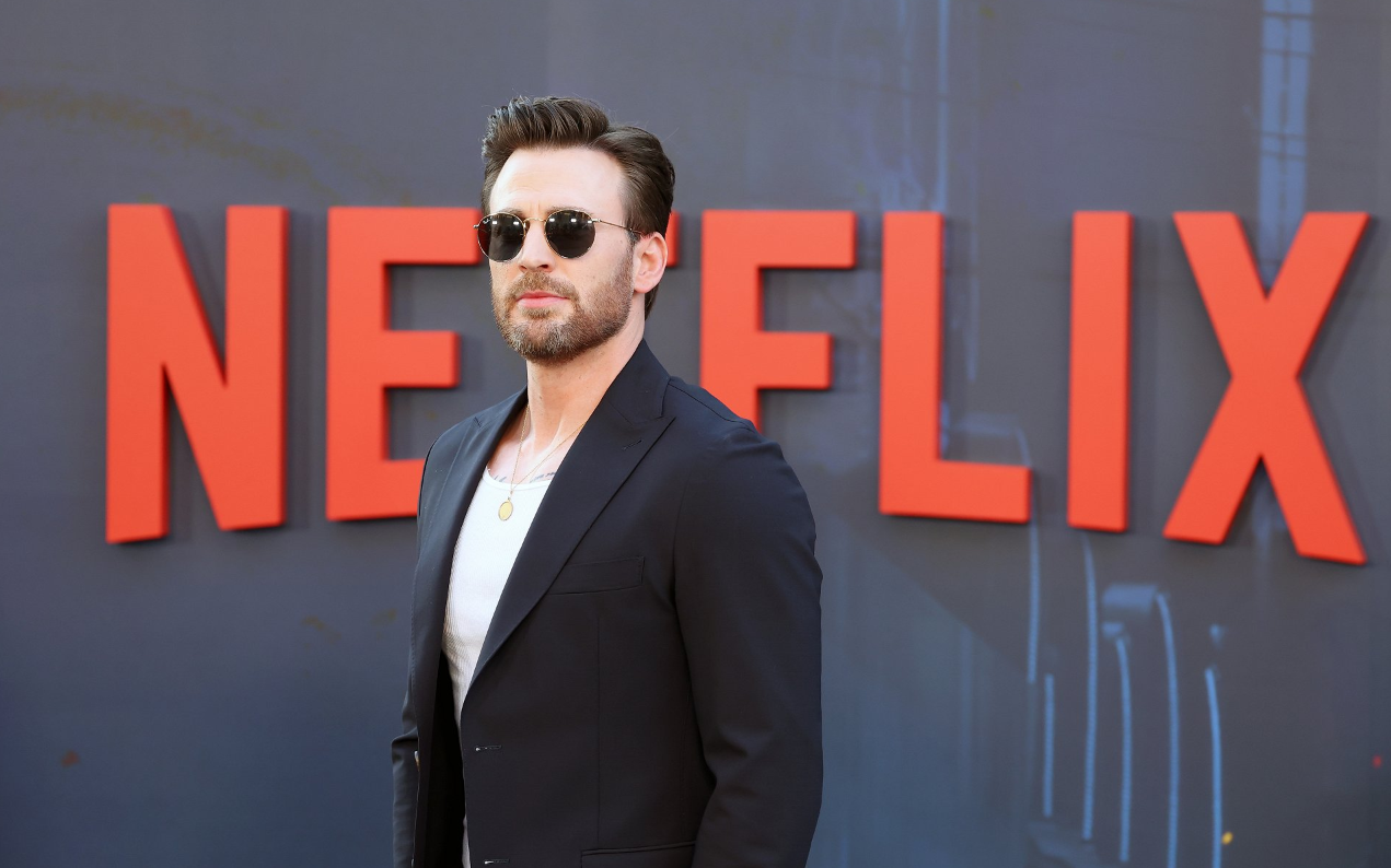 Netflix: Sorozat készül a sikerfilmből, Chris Evans és 14(!) másik sztár is visszatér