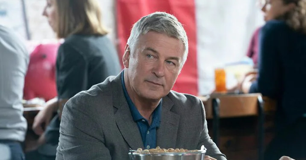 Bűnösnek találták a rendezőasszisztenst az Alec Baldwin westernjének forgatásán történt végzetes baleset ügyében Bűnösnek találták a rendezőasszisztenst az Alec Baldwin westernjének forgatásán történt végzetes baleset ügyében