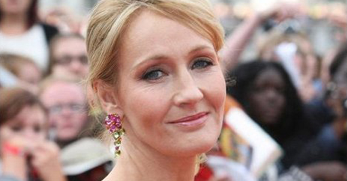 Bocsánatot kért a BBC a J.K. Rowlinggal kapcsolatos állításai miatt Bocsánatot kért a BBC a J.K. Rowlinggal kapcsolatos állításai miatt