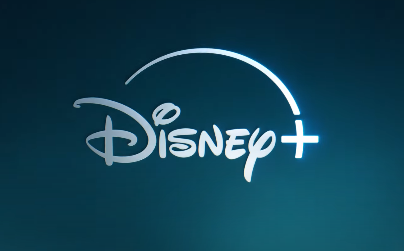 Már augusztusban a Disney+-on: A 4. évaddal visszatér a nagysikerű Emmy-díjas krimi-vígjáték sorozat