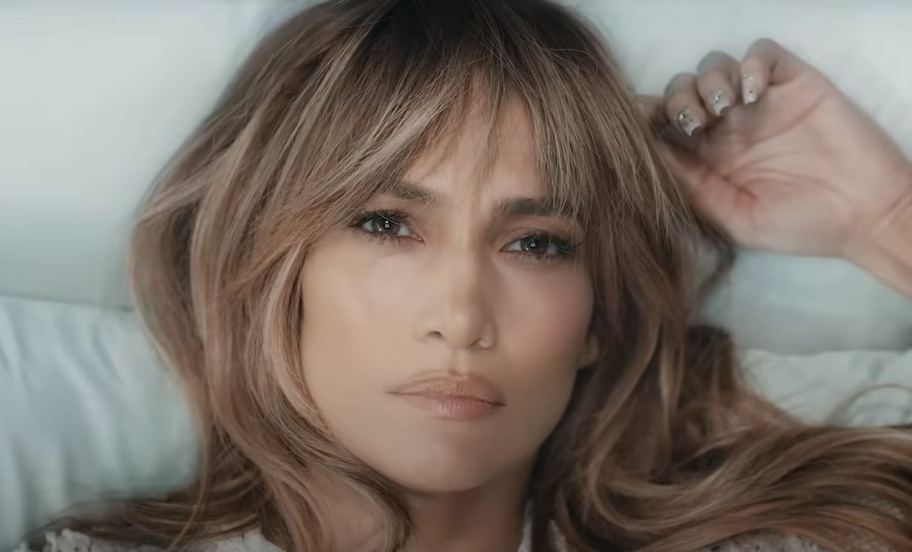 Már februárban jön Jennifer Lopez rendhagyó, új filmje, előzetest kapott This Is Me...Now Már februárban jön Jennifer Lopez rendhagyó, új filmje, előzetest kapott This Is Me...Now