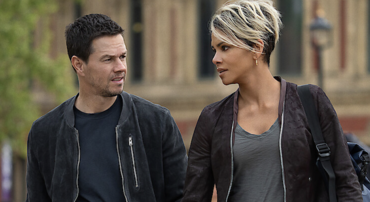 Netflix: Előzetest kapott Mark Wahlberg és Halle Berry akció-vígjátéka, A szervezet