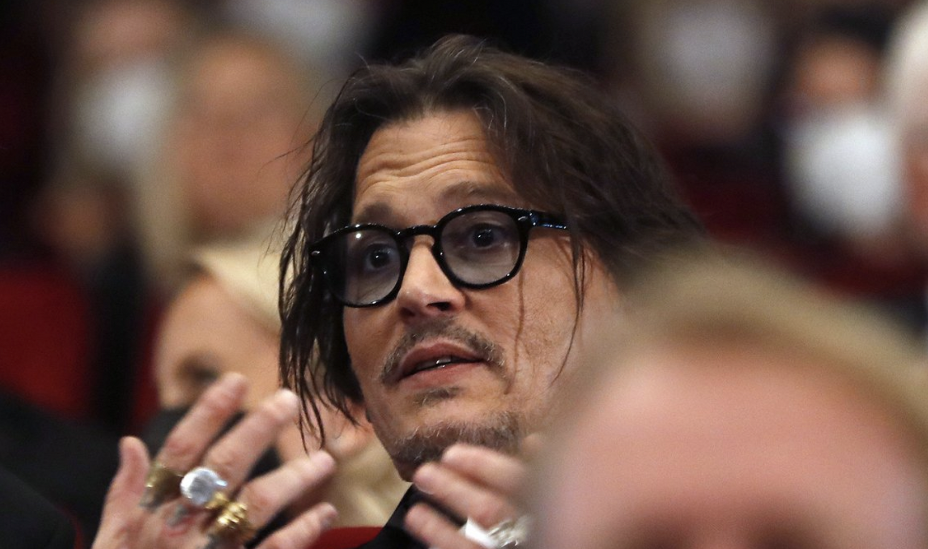 Ezzel a világsztárral lógott együtt Johnny Depp, mielőtt fellépet Andrea Bocellivel Ezzel a világsztárral lógott együtt Johnny Depp, mielőtt fellépet Andrea Bocellivel