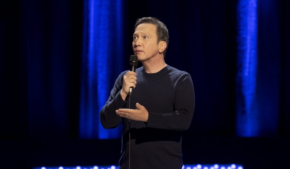 Rob Schneider a lánya bocsánatát kéri, miután Elle nyíltan kritizálta apja 'melegellenes' nézeteit Rob Schneider a lánya bocsánatát kéri, miután Elle nyíltan kritizálta apja 'melegellenes' nézeteit