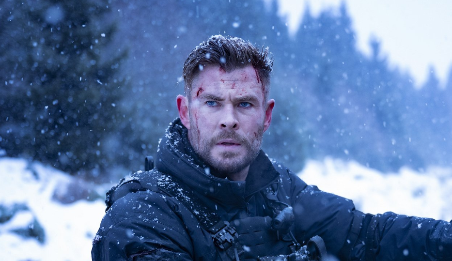 Chris Hemsworth napjaink egyik legnagyobb popsztárjának koncertjén dobolt (videó)