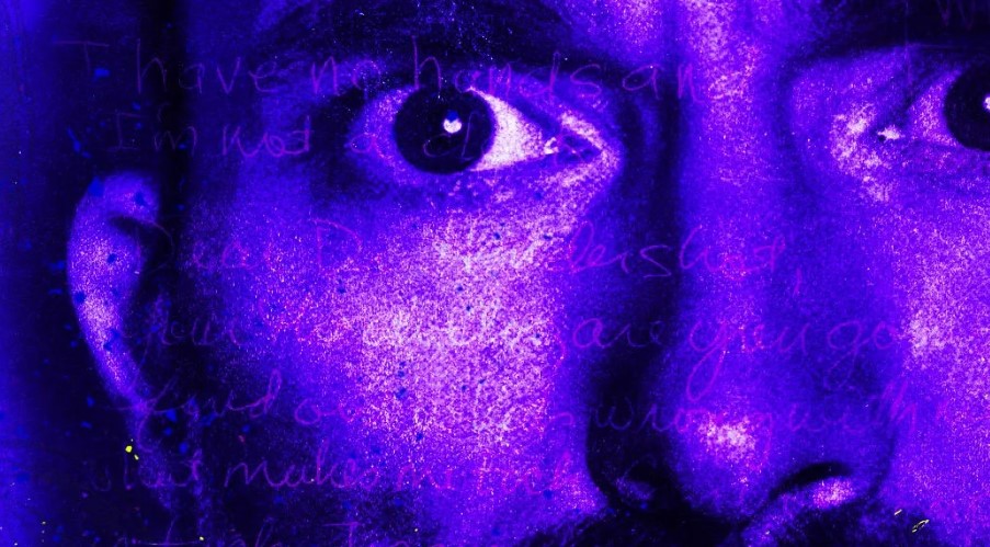 Michael Bay egy valódi sorozatgyilkossal beszélget az új dokusorozat előzetesében Michael Bay egy valódi sorozatgyilkossal beszélget az új dokusorozat előzetesében