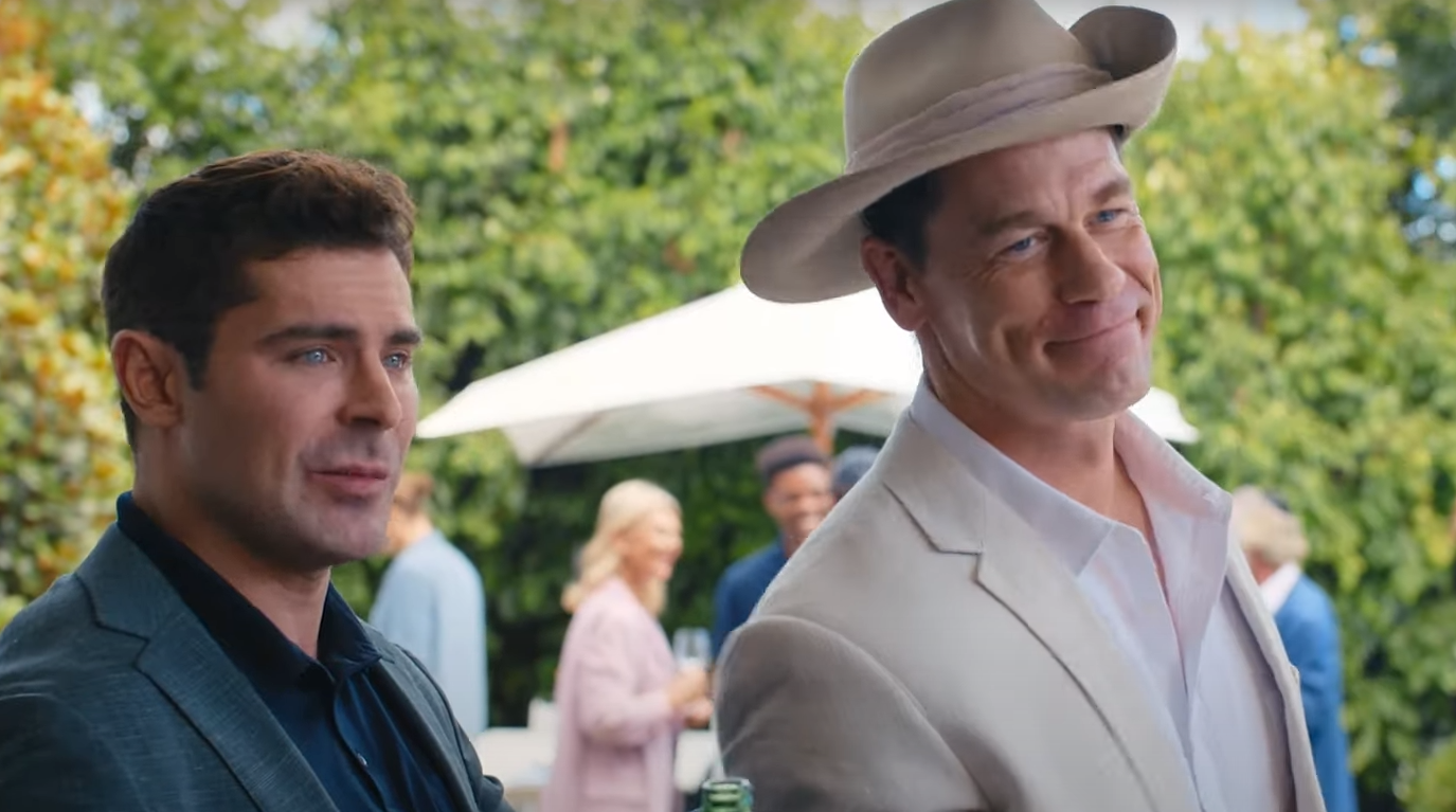 Már márciusban streamingen: Előzetest kapott Zac Efron és John Cena fergeteges vígjátéka, a Ricky Stanicky a Dumb és Dumber rendezőjétől