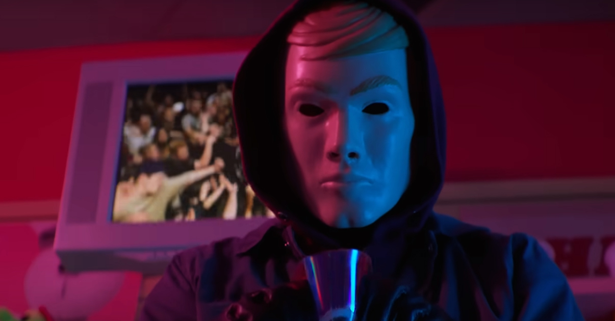 Már októberben a Netflixen: Előzetest kapott az időutazós slasher horror, az Idővágás