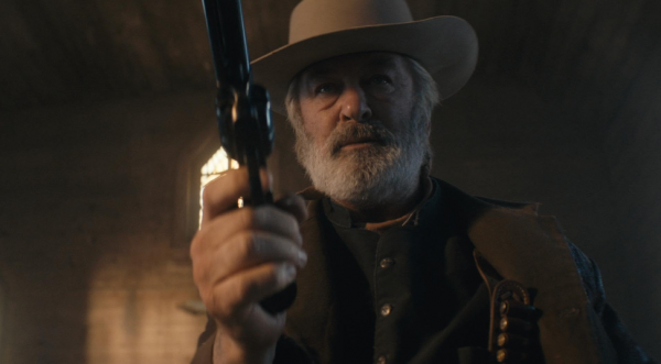 Az operatőrök közössége ízléstelen döntésnek tartja, hogy bemutatják Alec Balwdin westernjét Az operatőrök közössége ízléstelen döntésnek tartja, hogy bemutatják Alec Balwdin westernjét