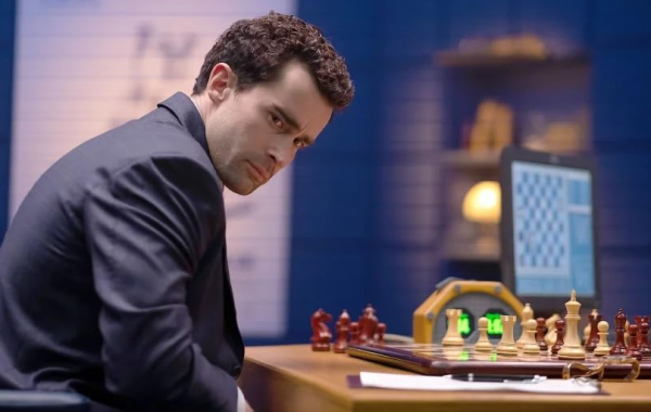 Ez a francia-magyar sakkozós sorozat meghódíthatja a világot Ez a francia-magyar sakkozós sorozat meghódíthatja a világot