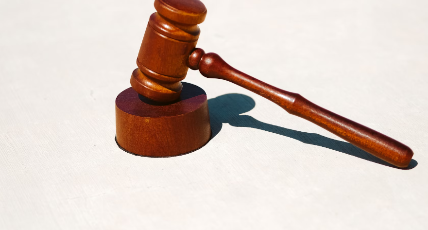 'A biztonság másodlagosnak tűnt': Gondatlanságból elkövetett emberöléssel vádolják a Rust fegyvermesterét, a jelenleg is zajló perben újabb részletek derültek ki a tragédiával kapcsolatban 'A biztonság másodlagosnak tűnt': Gondatlanságból elkövetett emberöléssel vádolják a Rust fegyvermesterét, a jelenleg is zajló perben újabb részletek derültek ki a tragédiával kapcsolatban