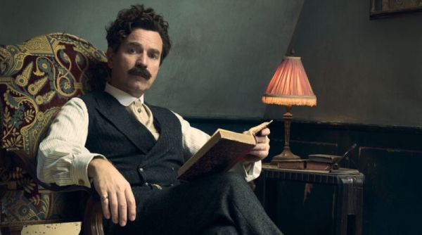 Rá sem ismerni Ewan McGregorra az új sorozatában, előzetest kapott az 'Egy úr Moszkvában'