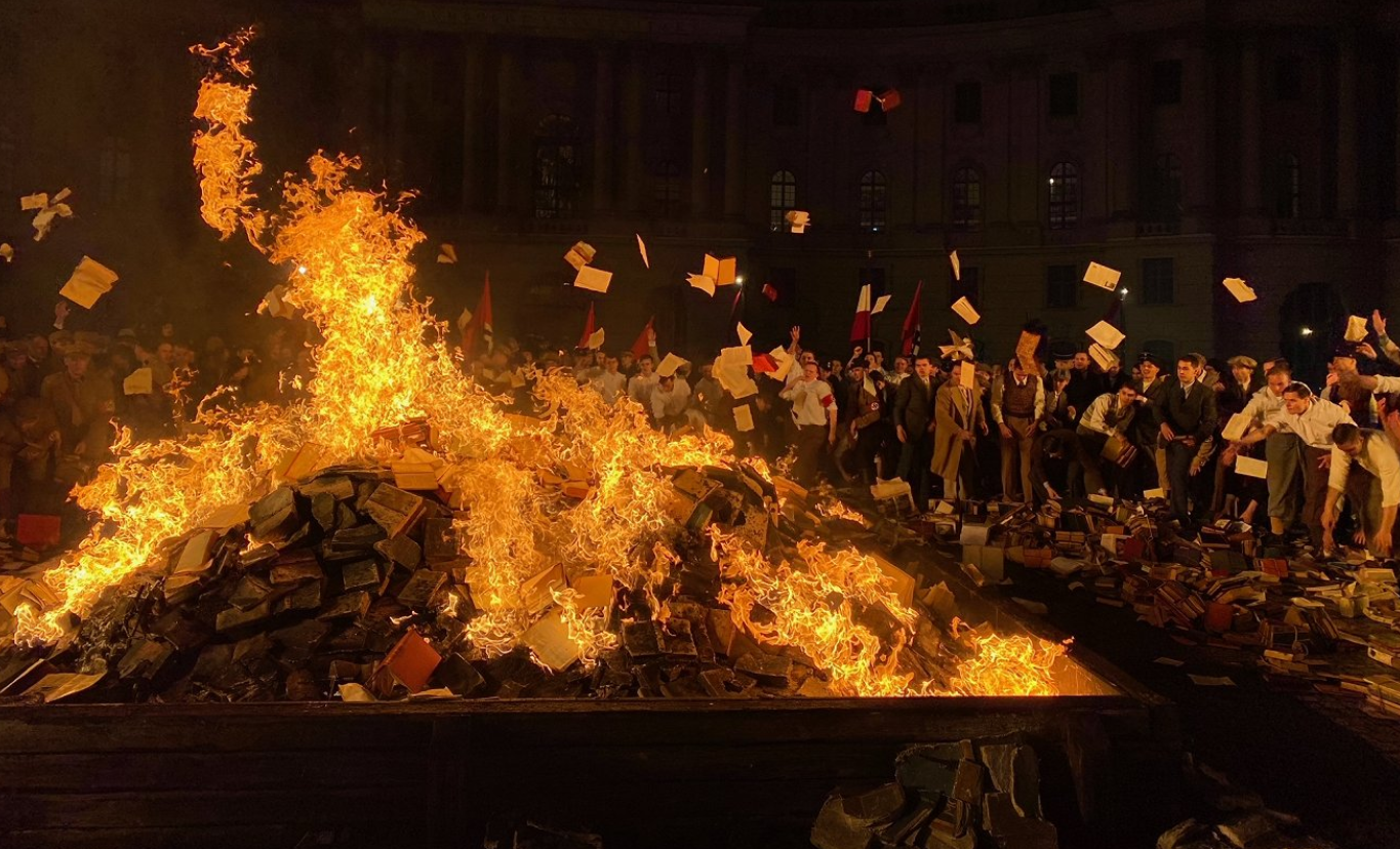 Már áprilisban a mozikban Ava DuVernay Isabel Wilkerson Pulitzer-díjas újságíró tragédiáját feldolgozó filmje, a Származás Már áprilisban a mozikban Ava DuVernay Isabel Wilkerson Pulitzer-díjas újságíró tragédiáját feldolgozó filmje, a Származás