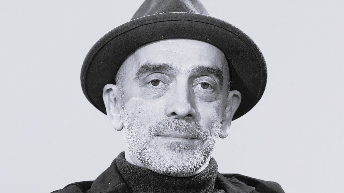 Meghalt a Netflix sorozatának, Az utolsó királyság színésze, Adrian Schiller Meghalt a Netflix sorozatának, Az utolsó királyság színésze, Adrian Schiller