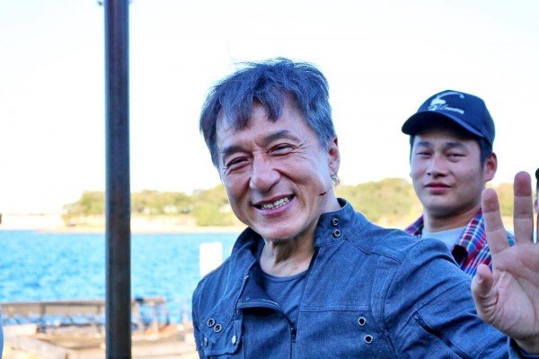 Aggódnak a rajongói Jackie Chan egészsége miatt, a színész a közösségi médiában öntött tiszta vizet a pohárba Aggódnak a rajongói Jackie Chan egészsége miatt, a színész a közösségi médiában öntött tiszta vizet a pohárba