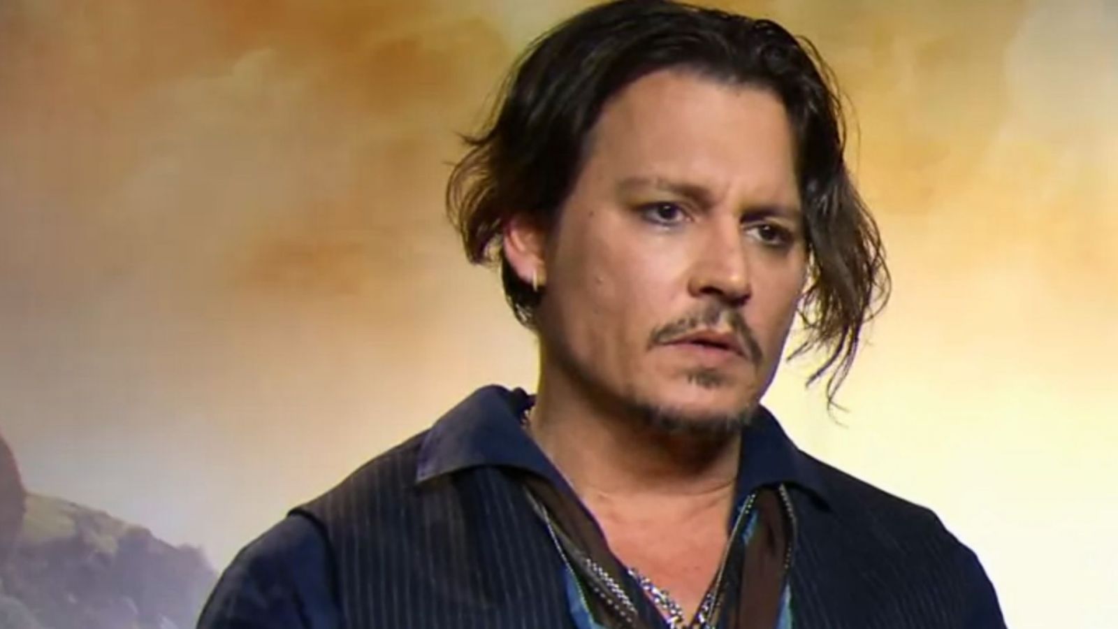 Vadonatúj forgatási fotókon az alig felismerhető Johnny Depp