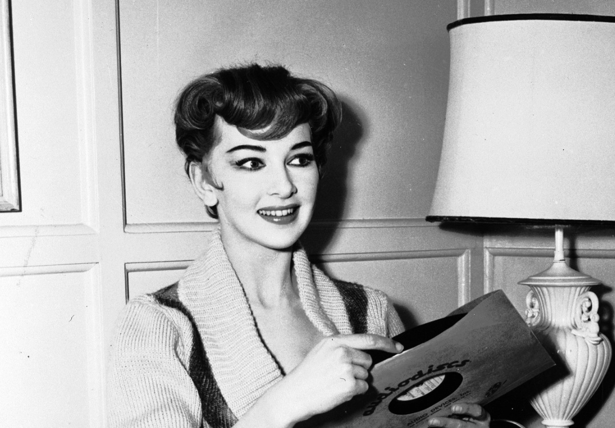 Meghalt A lányok és a Herkules New Yorkban színésznője, Taina Elg Meghalt A lányok és a Herkules New Yorkban színésznője, Taina Elg