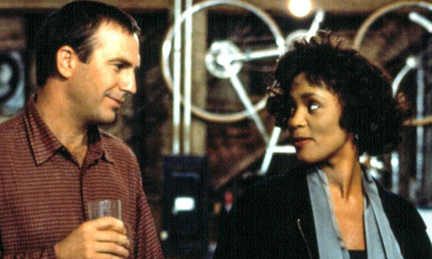 Így emlékezett meg a 70. születésnapján Kevin Costner Whitney Houstonról
