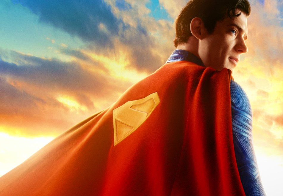 Nincs meglepetés, ő rendezi a Superman-család filmjeinek következő részét