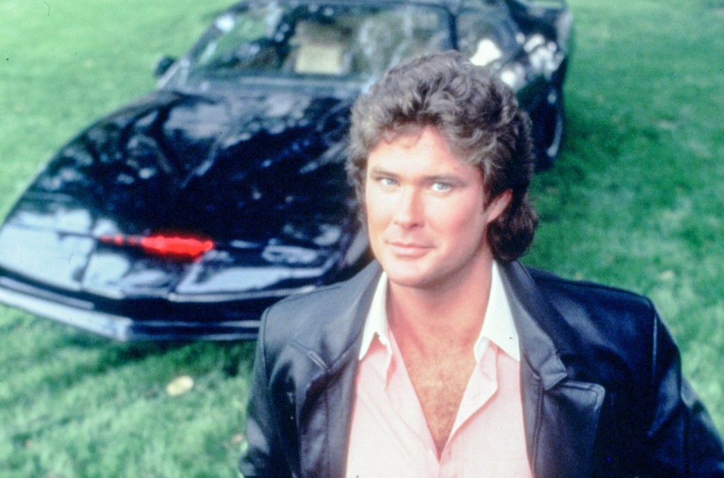 Új Knight Rider-film készül, a Cobra Kai alkotói írhatják a forgatókönyvet