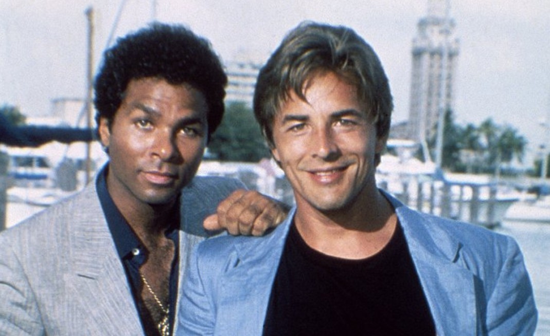 Miami Vice: Premierdátumot kapott az F1 és a Top Gun ‘2’ rendezőjének rebootja