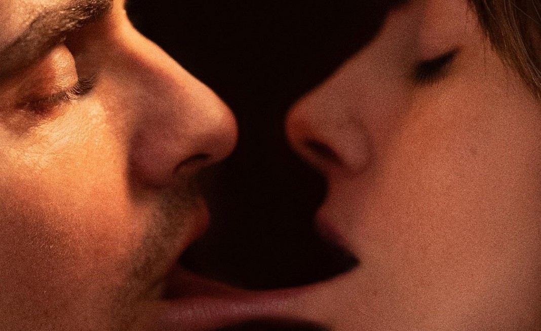 Az új testhorrorban egy meleg párt heteroszexuálissá ‘szerkesztettek’ Kínában, közbelépett a globális forgalmazó