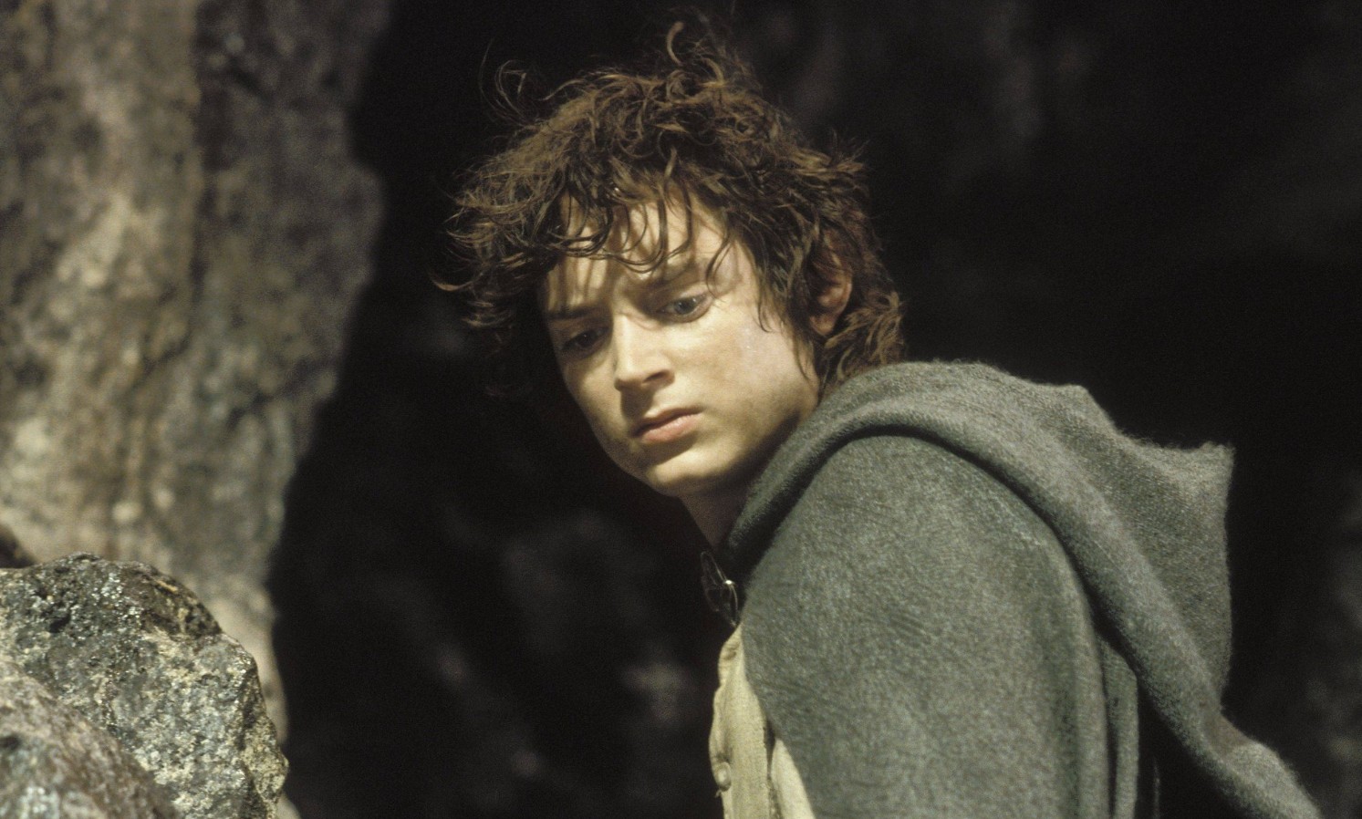 A hét videója! Elijah Wood megjelent egy Gyűrűk Ura-tematikájú esküvőn, óriási meglepetés okozott A hét videója! Elijah Wood megjelent egy Gyűrűk Ura-tematikájú esküvőn, óriási meglepetés okozott