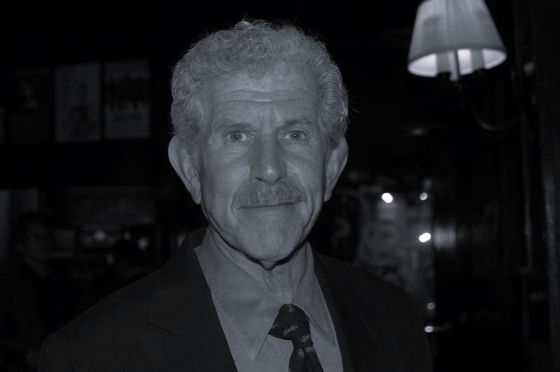 Elhunyt Tony Roberts, a Serpico színésze