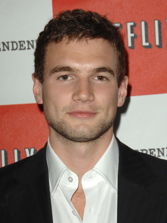 Alex Russell | Filmek, képek, díjak | Személyiség adatlap | Mafab.hu