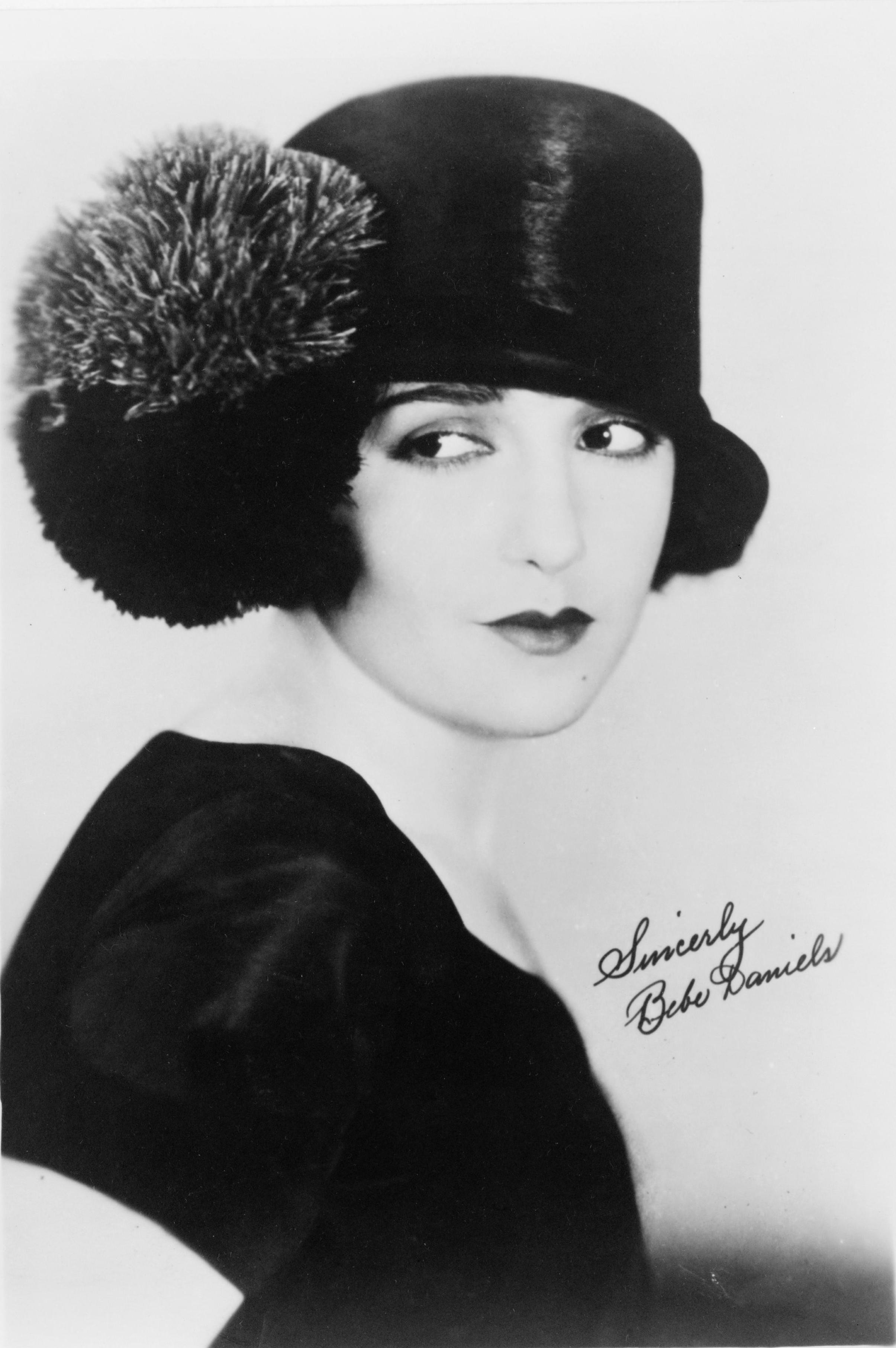 Bebe Daniels Filmek, képek, díjak Személyiség adatlap Mafab.hu