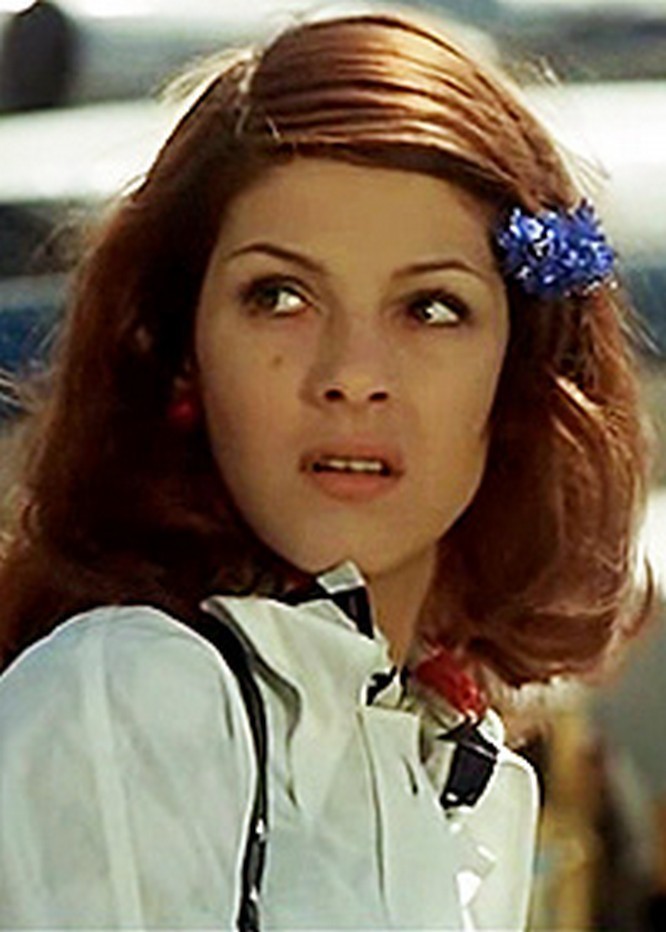 Yalangoch ayol yurgan video Serpuxovda qo‘limni so‘rishingga ruxsat beraman