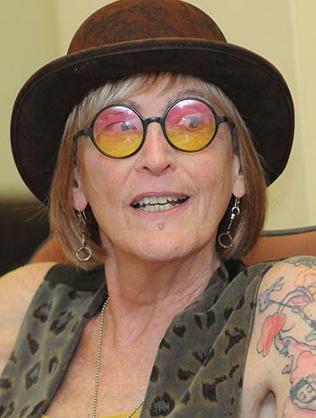 Gender Outlaw by Kate Bornstein Gender Outlaw by Kate Bornstein
