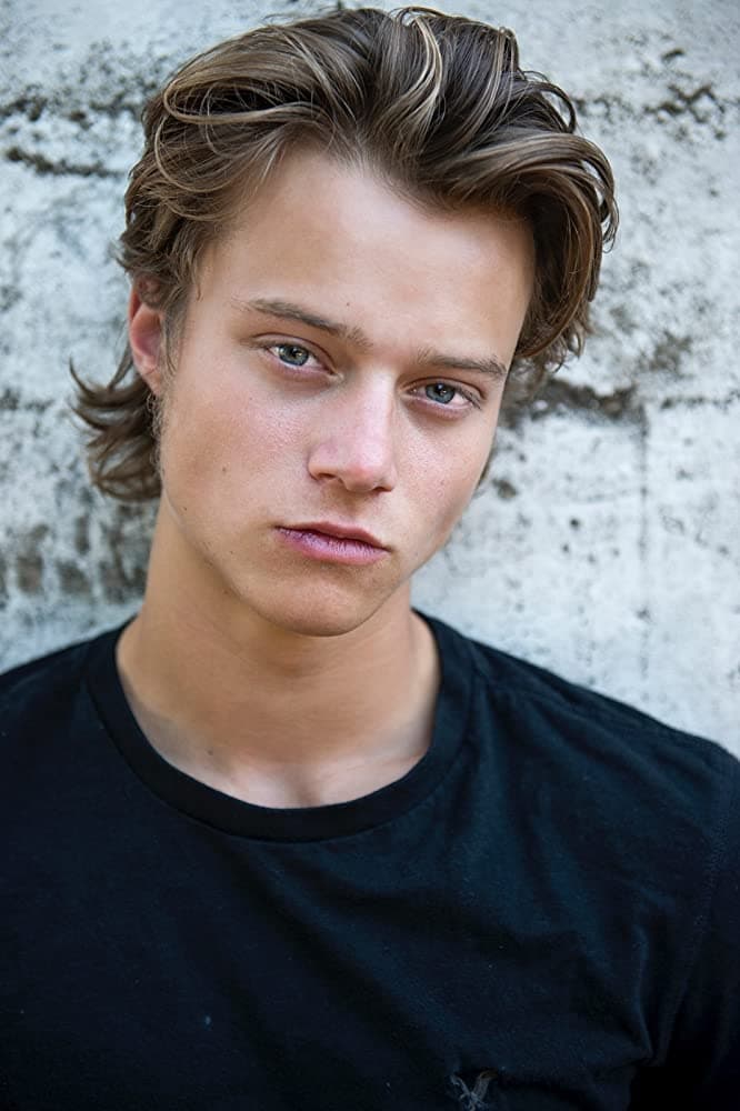 Rudy Pankow Filmek, képek, díjak Személyiség adatlap Mafab.hu