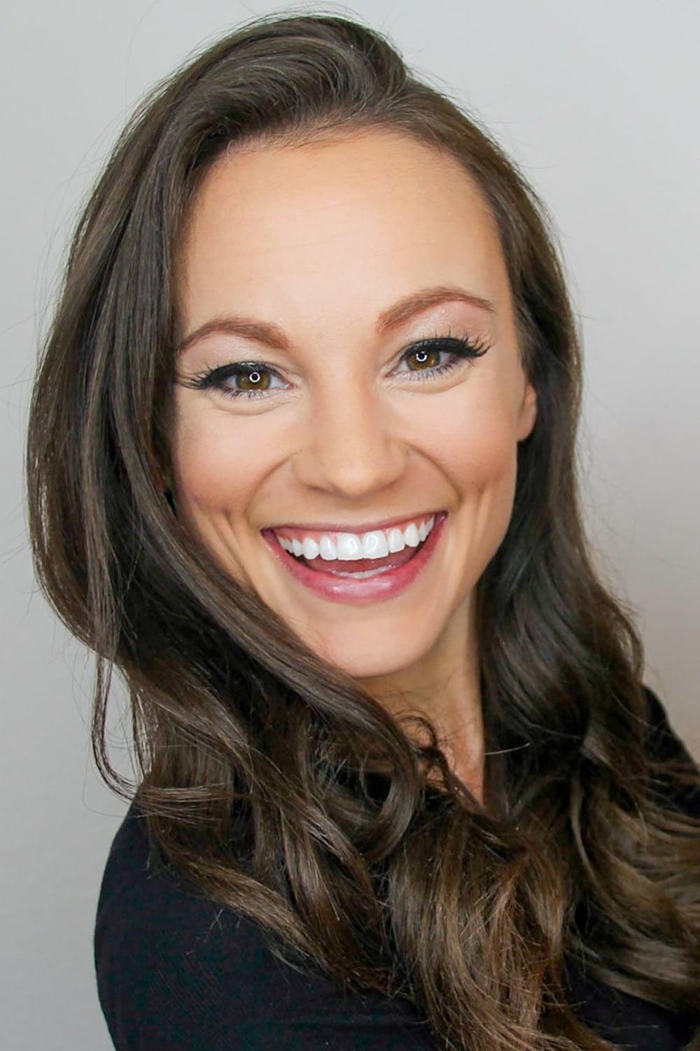 Emily Calandrelli | Filmek, képek, díjak | Személyiség adatlap | Mafab.hu