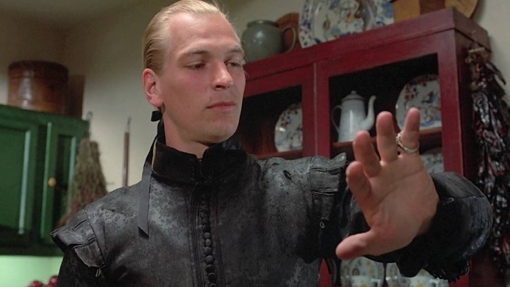 Julian Sands, aki itt volt igazán hiteles!