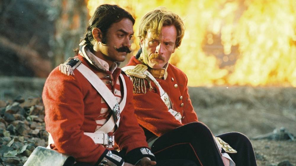 Bollywoodi hagyományoktól mentes, korrekt film