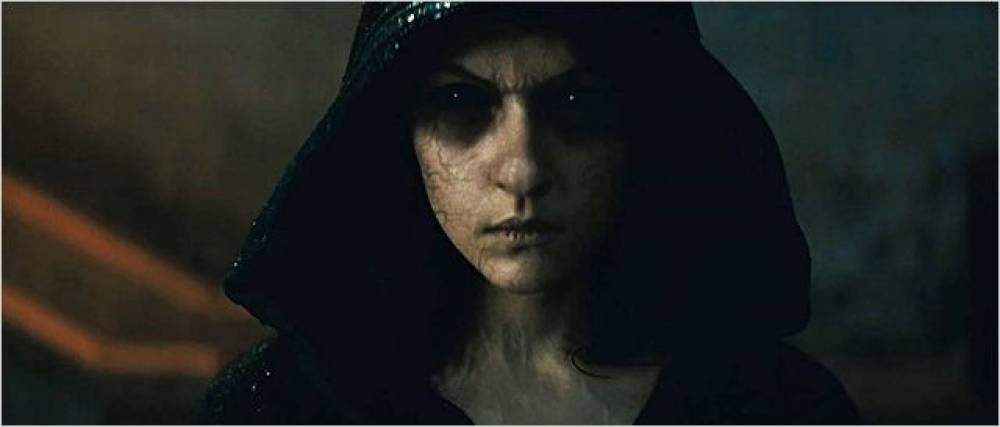 Hopkins és a hitehagyott paptanonc