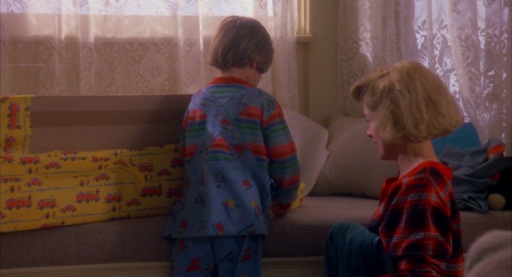 A kárhozott játékbabák filozófiája - Az életre kelt objektumok és a kiszolgáltatott ember - A gyermeki fikció és a felnőtt rémálom koegzisztenciája - A perverz családi idill: a gének félrecsúsznak - A Jung koncepció az Árnyékról