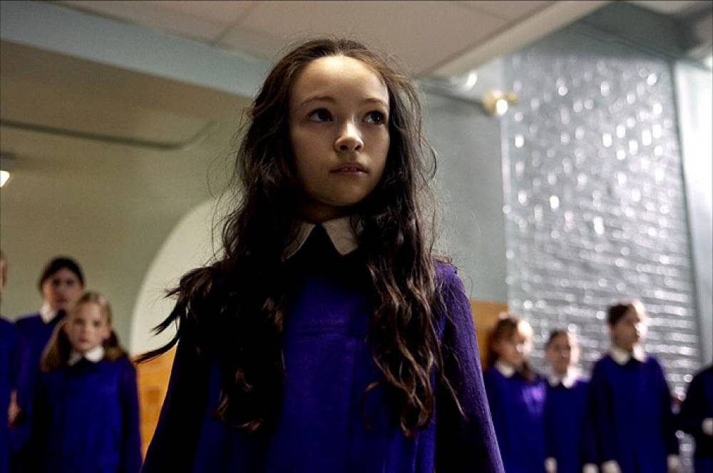 Két világ között 