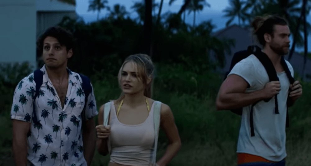 курорт фильм 2021 призрак. курорт фильм 2021. чики света. курорт фильм 2021. остров в фильме курорт.