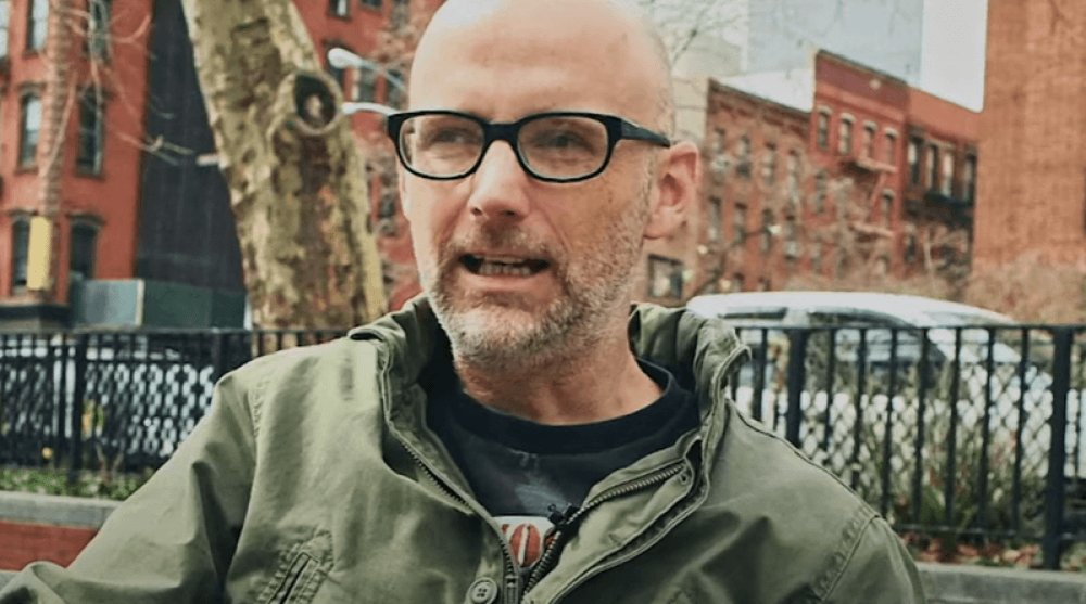 Элем моби. Моби. Julie Mintz Moby doc.