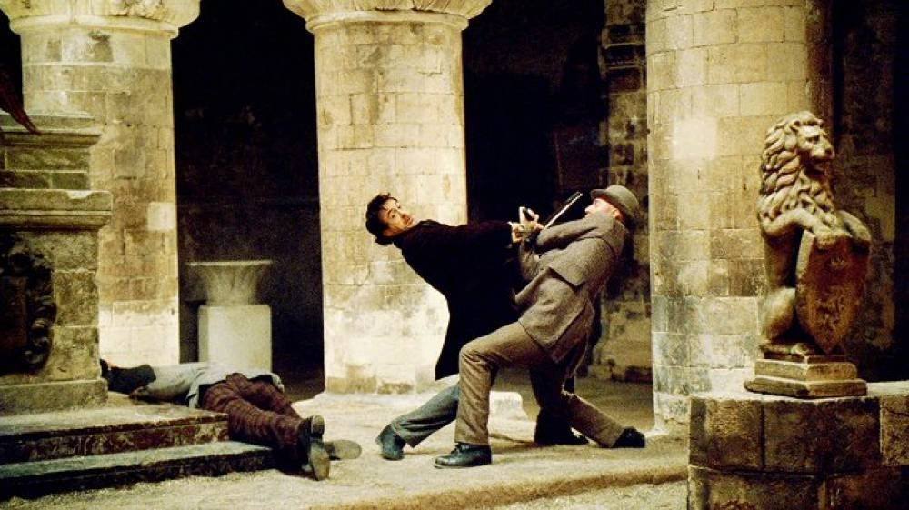 Zseniálisan Sir Arthur Conan Doyle nyomdokain. Filmométer: 90%