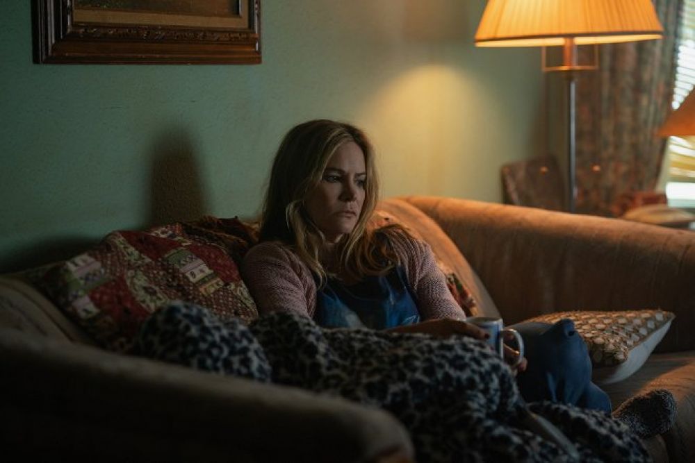 Egyetlen éjszaka alatt 25 ezer dollár előteremtése védtelen nőként