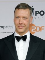 Mikael Persbrandt